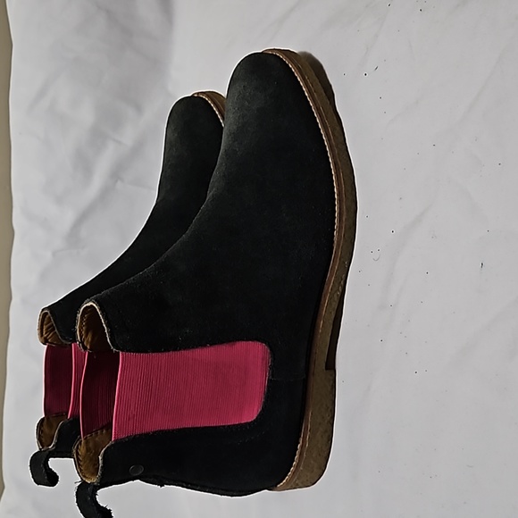 Chelsea boots by Base London. - Picture 2 of 7